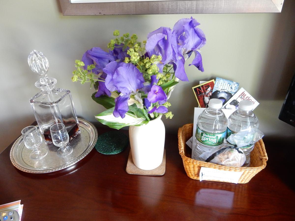 Bed and Breakfast A Butlers Manor Southampton Exterior foto